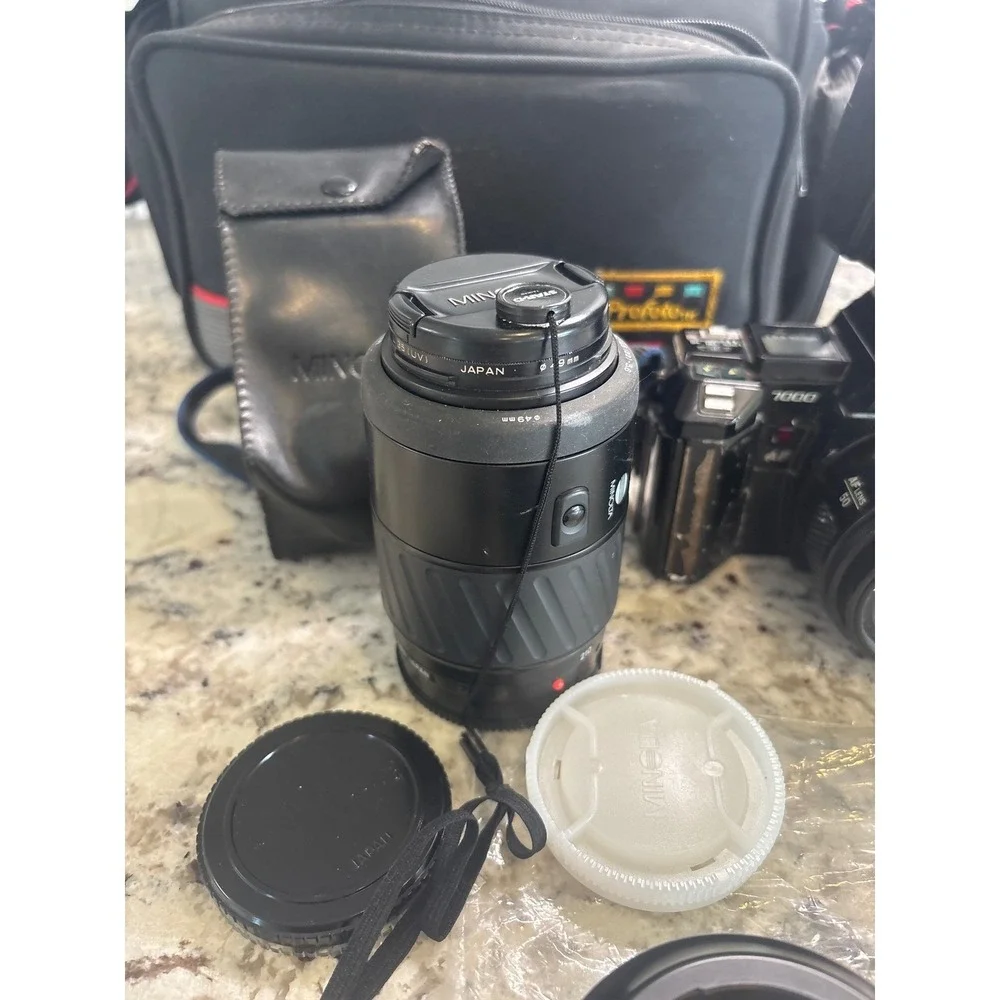 Minolta 7000 MAXXUM SLR Camera Set With Flash,‎ Lenses & Bag